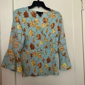Jennifer Lloyd floral top size : L